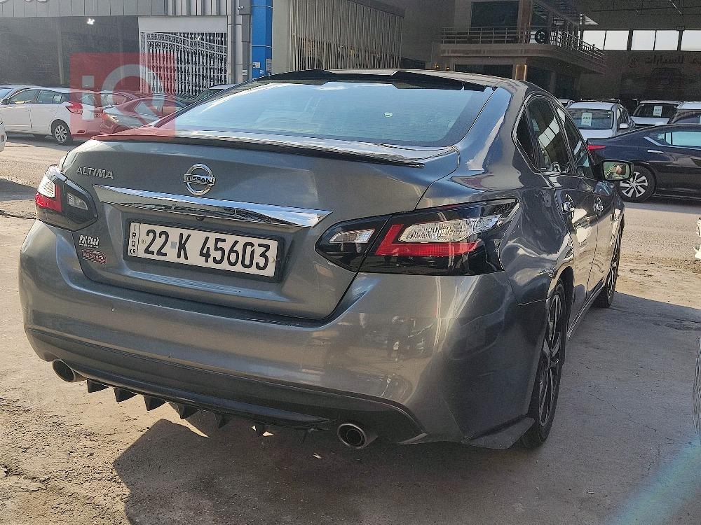 Nissan Altima